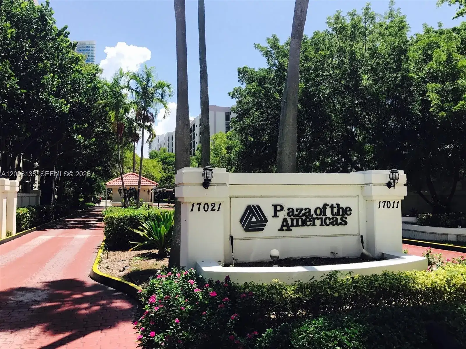 17121 N BAY RD # 720, Sunny Isles Beach FL 33160 photo 2