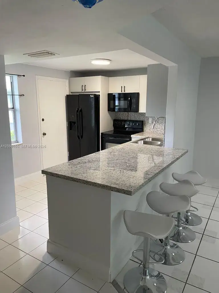 1601 NE 191st St # B118, Miami FL 33179