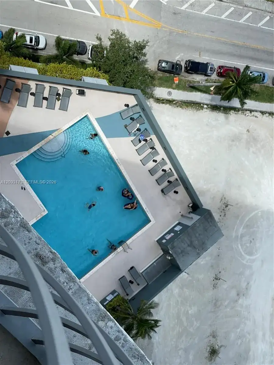 1750 N Bayshore Dr # 2810, Miami FL 33132 photo 3