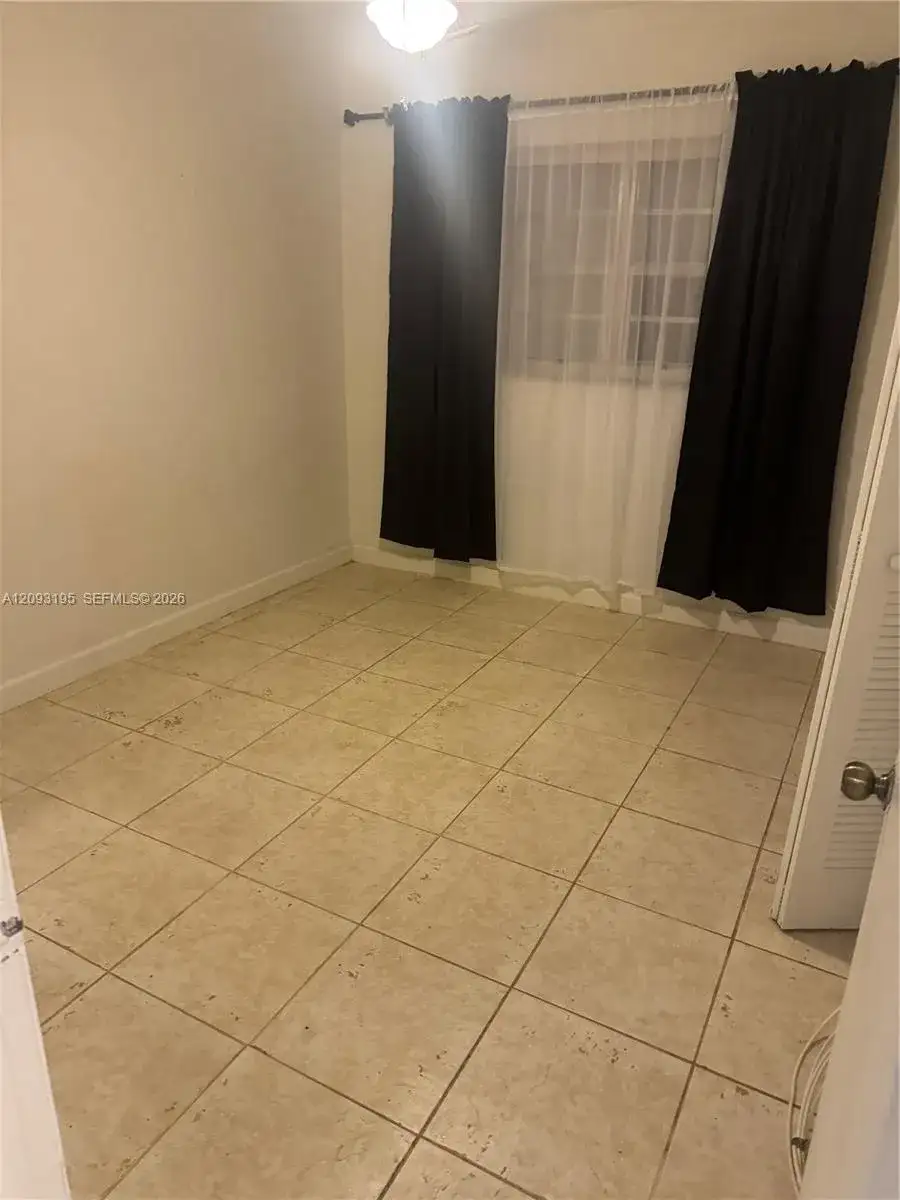 1020 SW 5th St # 3, Miami FL 33130 photo 4