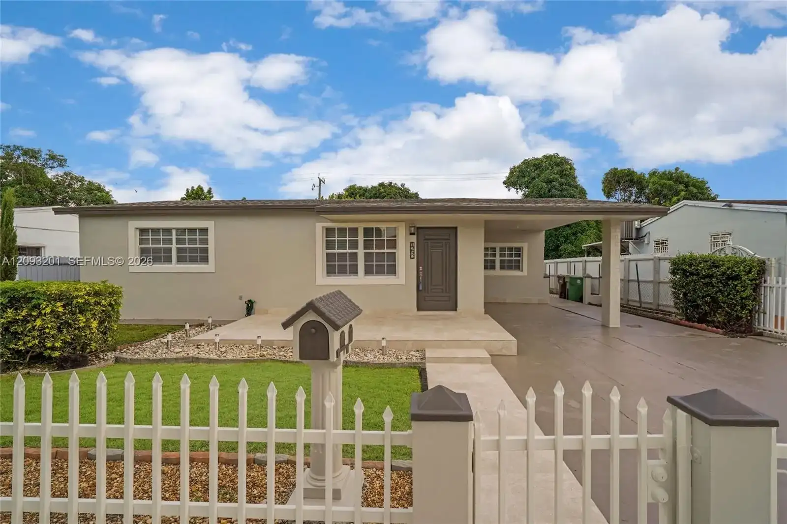 1250 W 34th St, Hialeah FL 33012