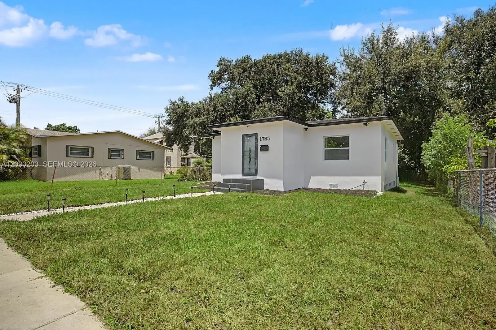 1785 NW 52nd St, Miami FL 33142 photo 4