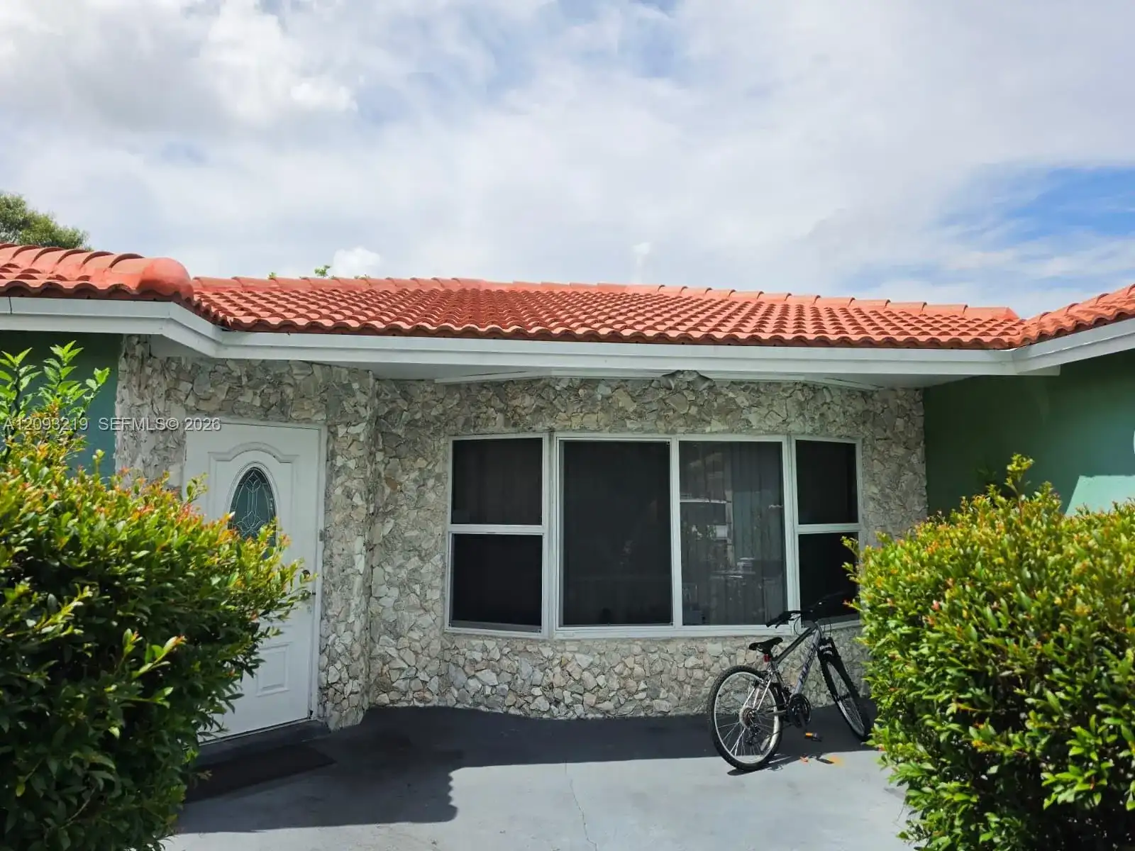 820 SW 49th Ter, Margate FL 33068