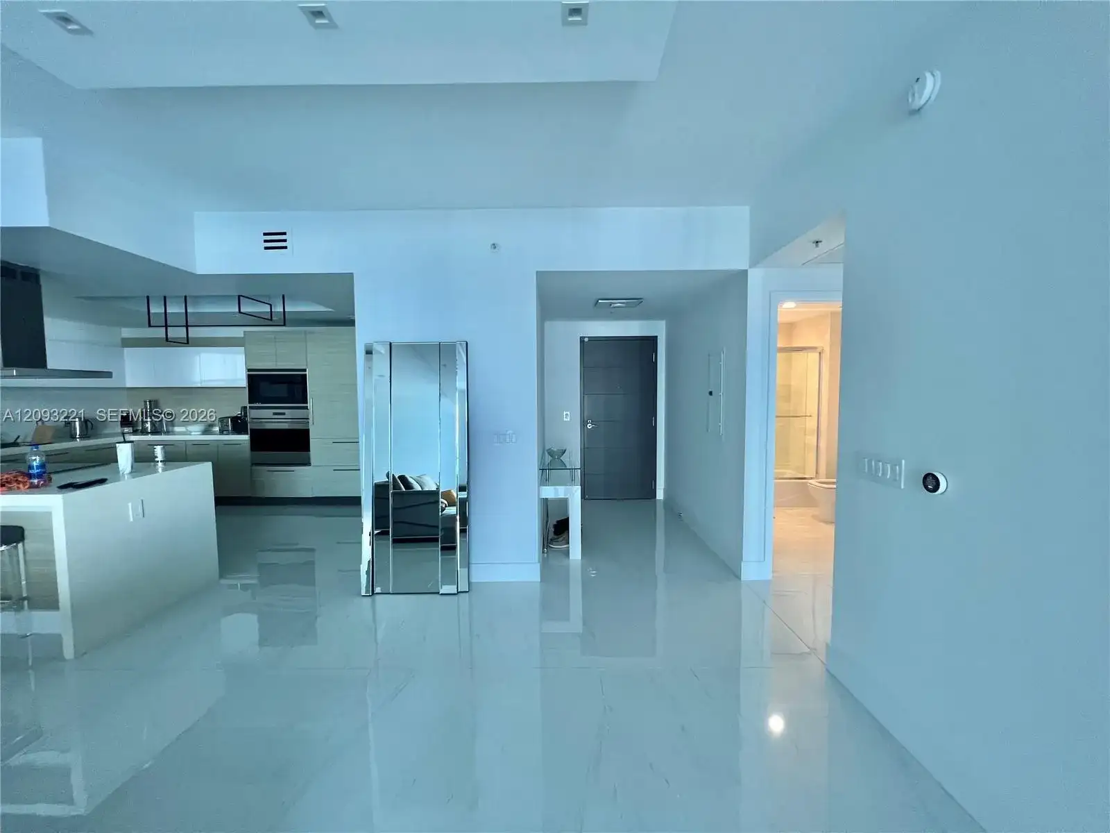 17301 Biscayne Blvd # 1707, North Miami Beach FL 33160 photo 5
