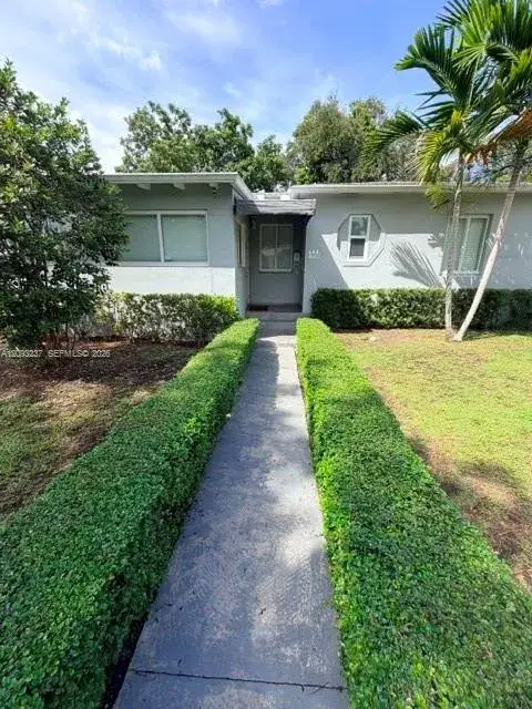 6277 SW 13th St, West Miami FL 33144