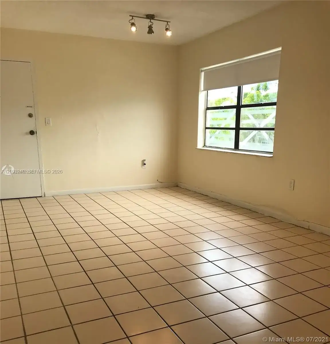 1325 W 68th St # 221, Hialeah FL 33014 photo 4