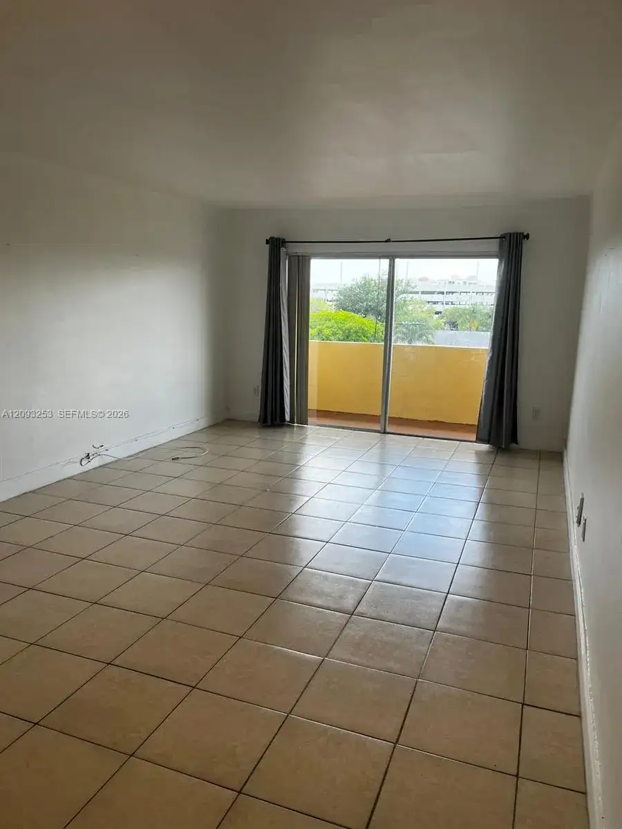 7410 SW 82nd St # K410, Miami FL 33143 photo 4