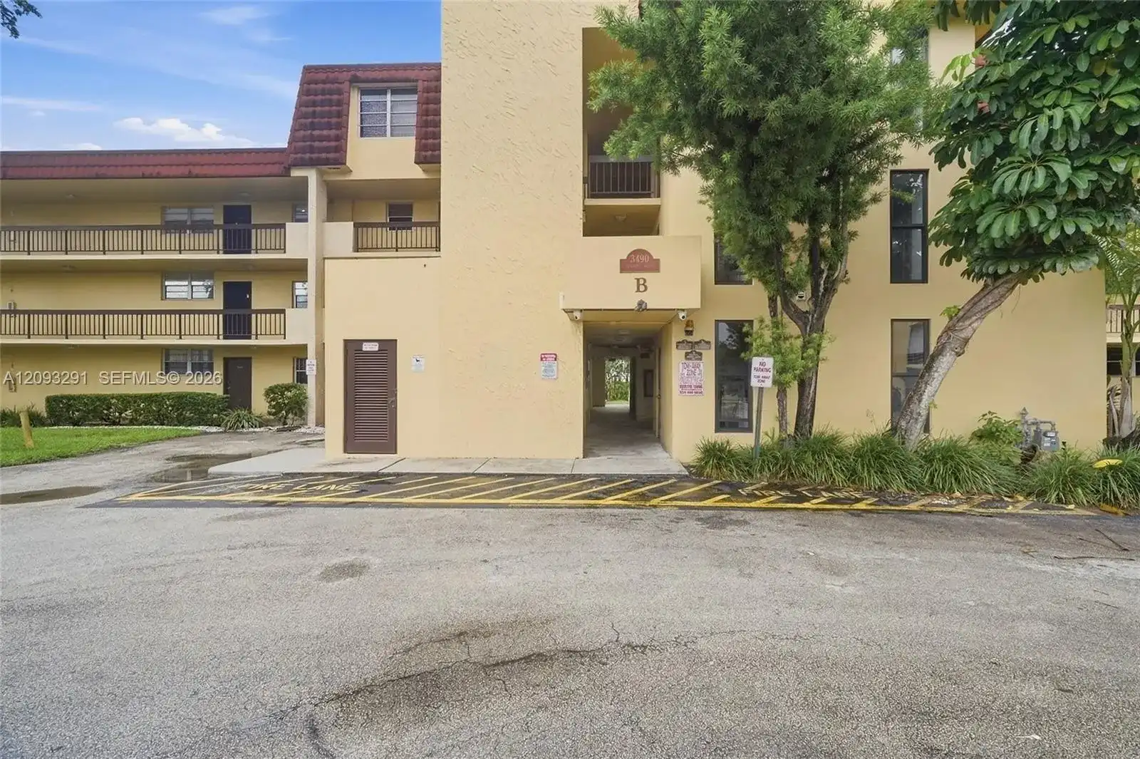 3490 Foxcroft Rd # B303, Miramar FL 33025
