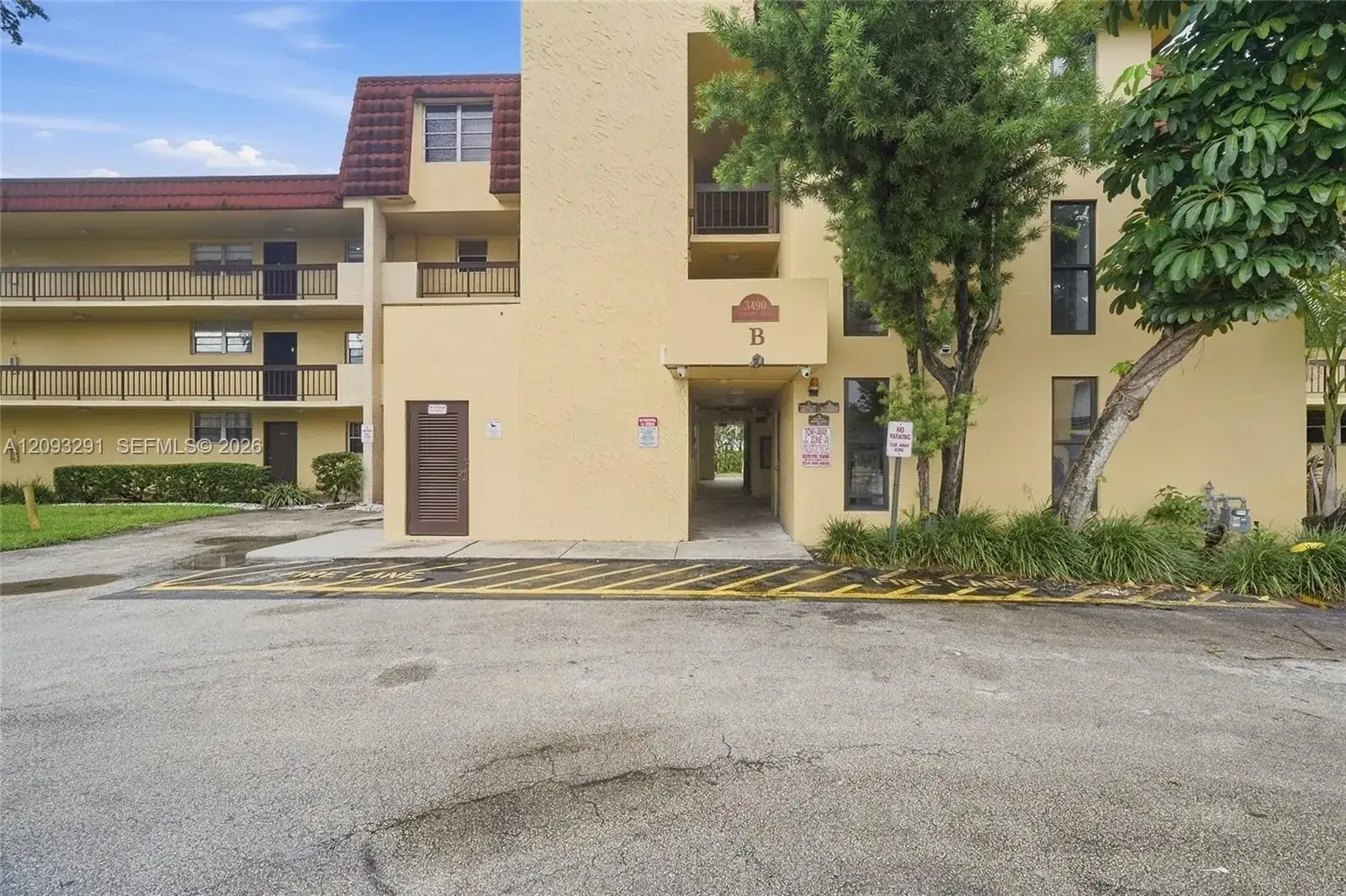 3490 Foxcroft Rd # B303, Miramar FL 33025