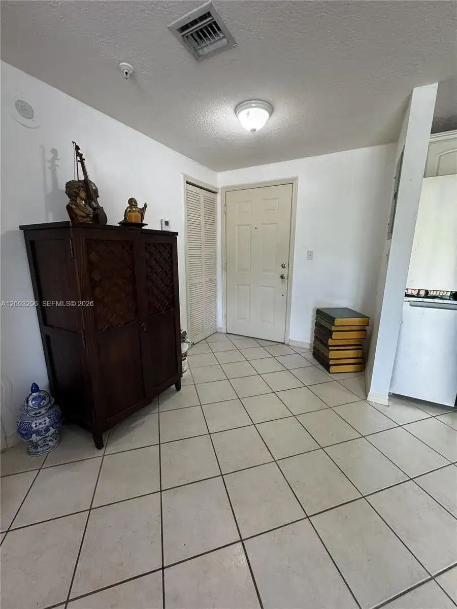 3500 Coral Way # 412, Miami FL 33145 photo 2