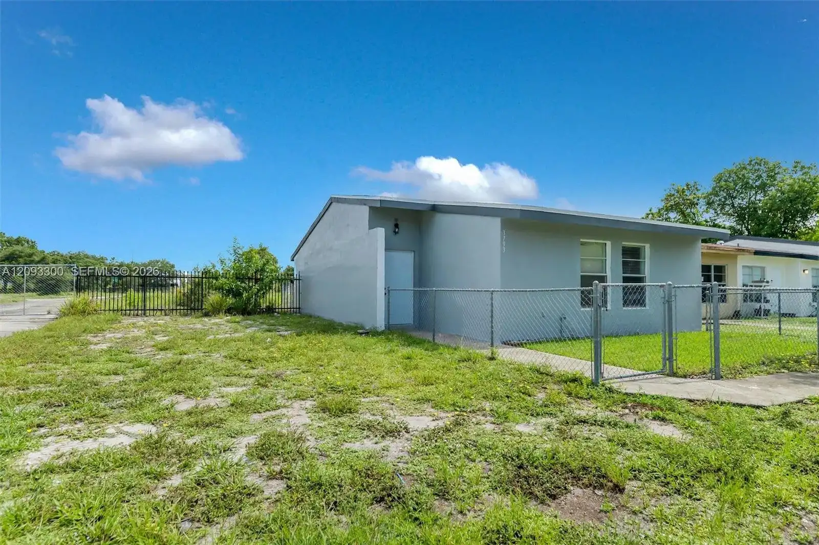 3793 NW 213th Ter, Miami Gardens FL 33055 photo 2