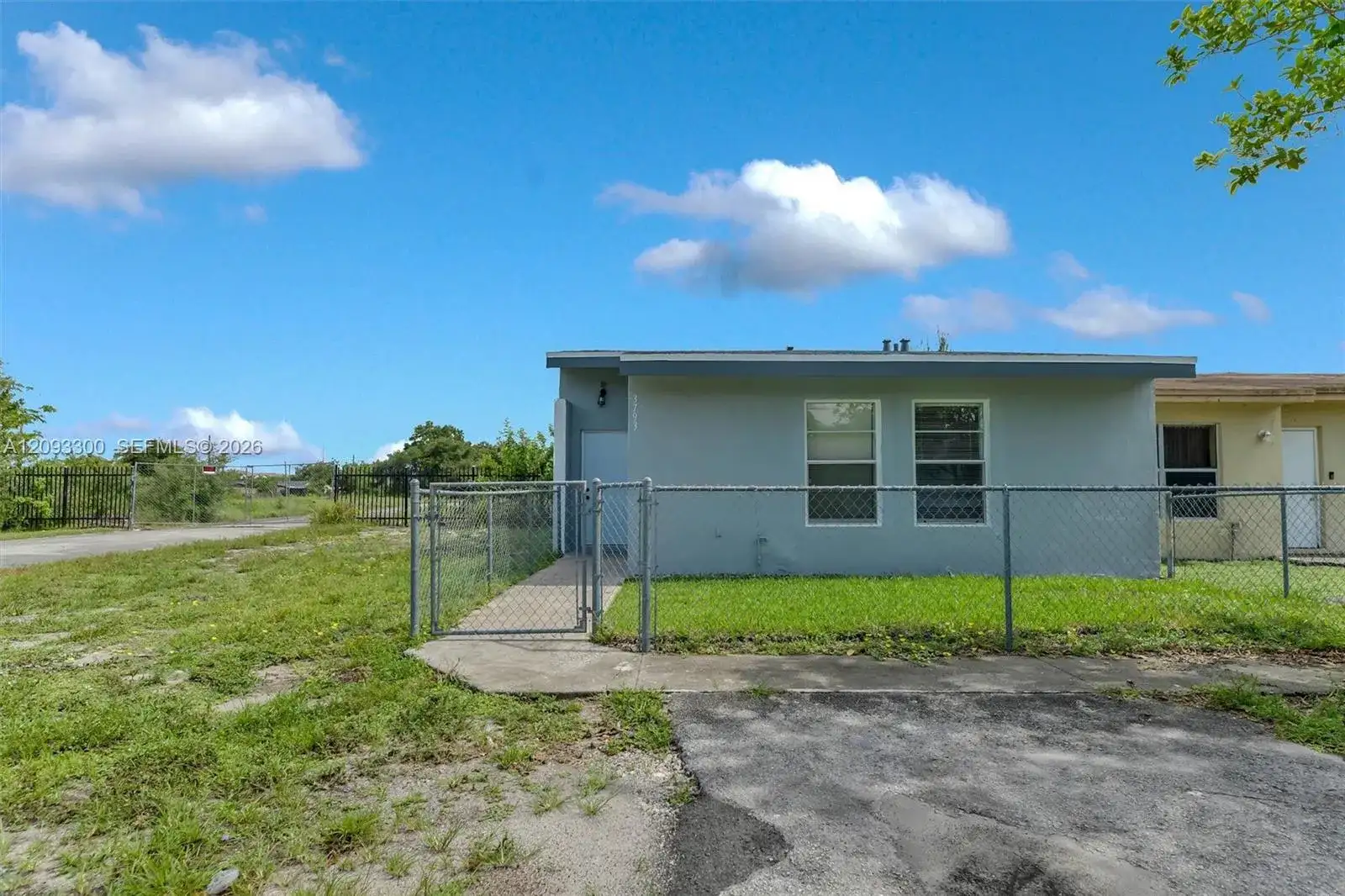 3793 NW 213th Ter, Miami Gardens FL 33055 photo 3