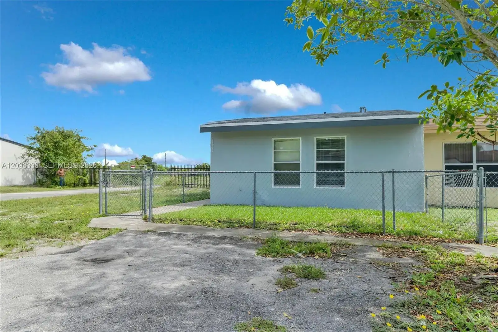 3793 NW 213th Ter, Miami Gardens FL 33055 photo 4