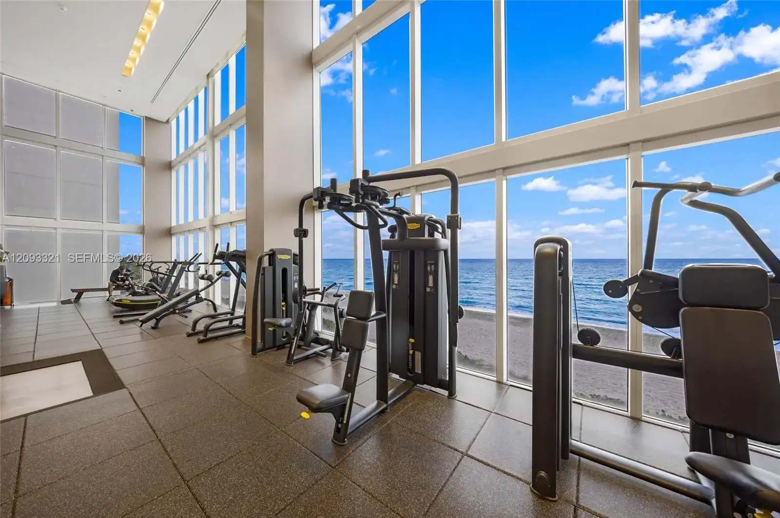 1830 S Ocean Dr # 2808, Hallandale Beach FL 33009