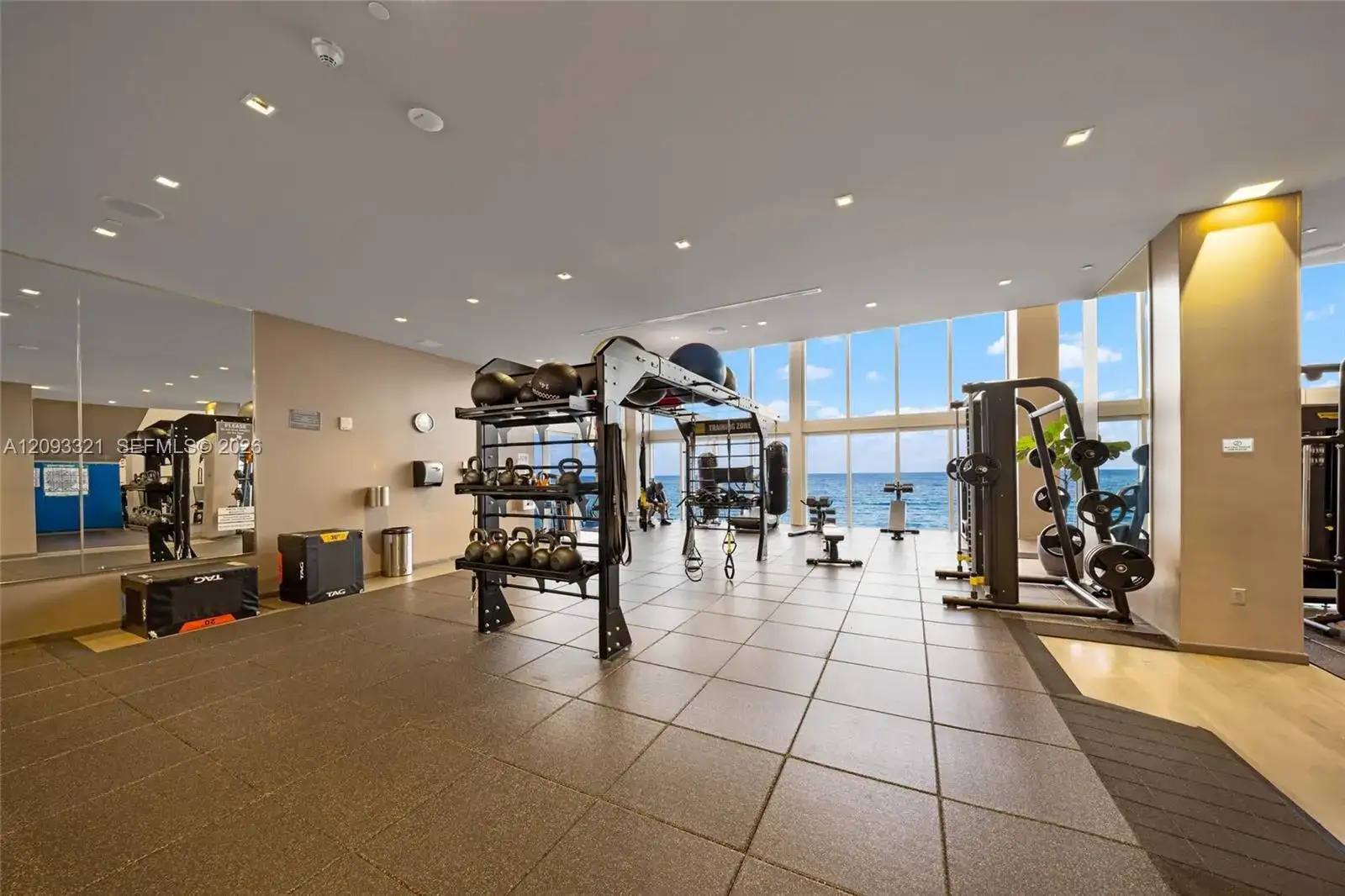 1830 S Ocean Dr # 2808, Hallandale Beach FL 33009 photo 2