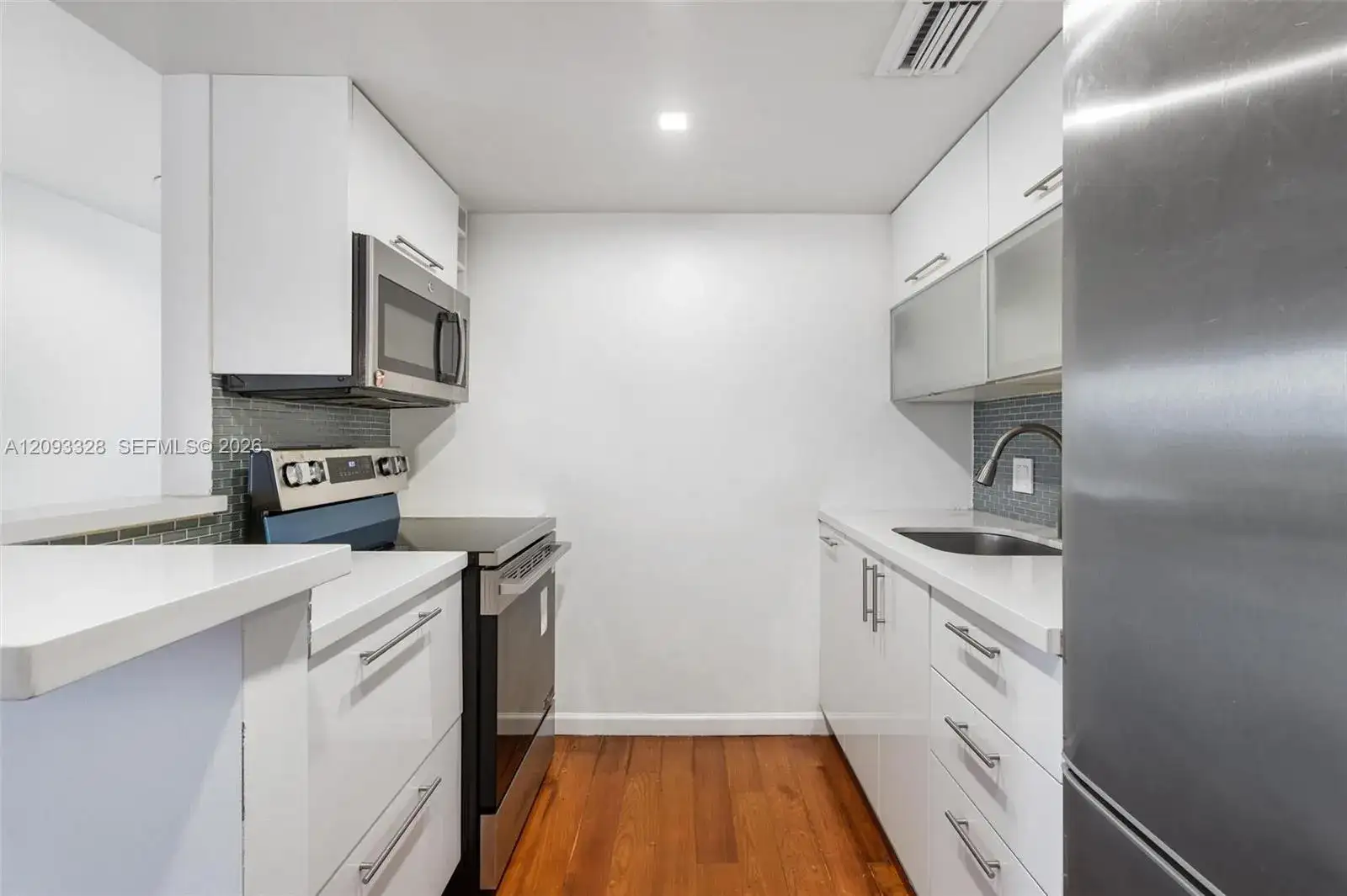 227 Michigan Ave # 405, Miami Beach FL 33139 photo 4
