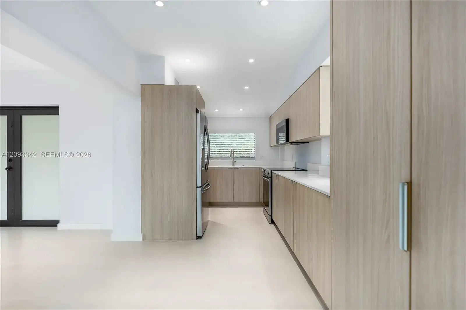 1801 NE 173rd St, North Miami Beach FL 33162 photo 2