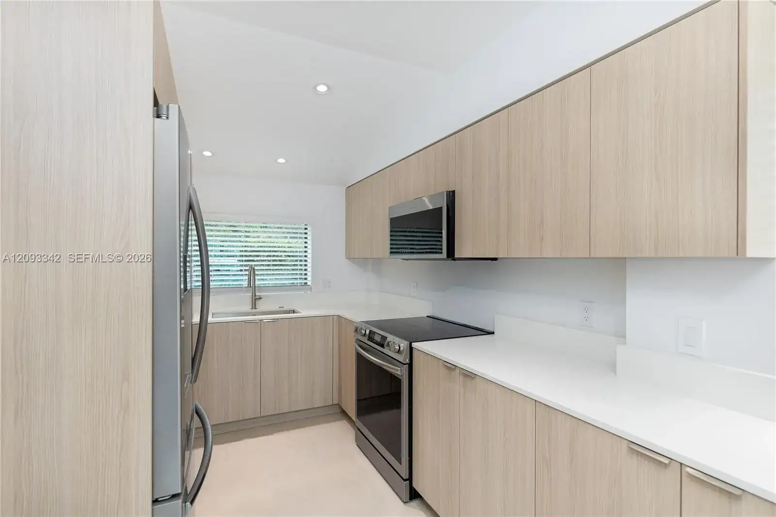 1801 NE 173rd St, North Miami Beach FL 33162 photo 4