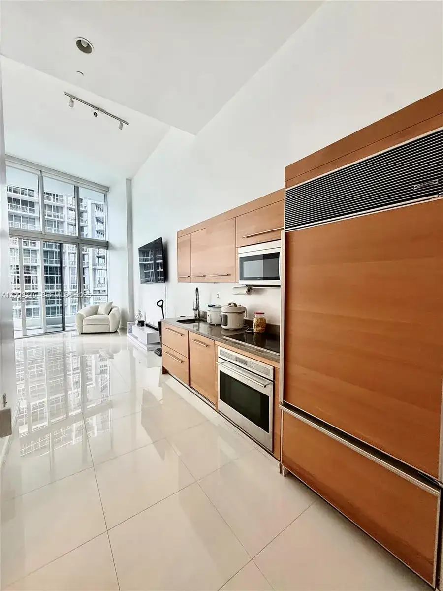 495 Brickell Ave # 2206, Miami FL 33131 photo 3