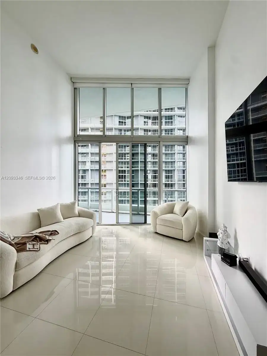 495 Brickell Ave # 2206, Miami FL 33131 photo 4