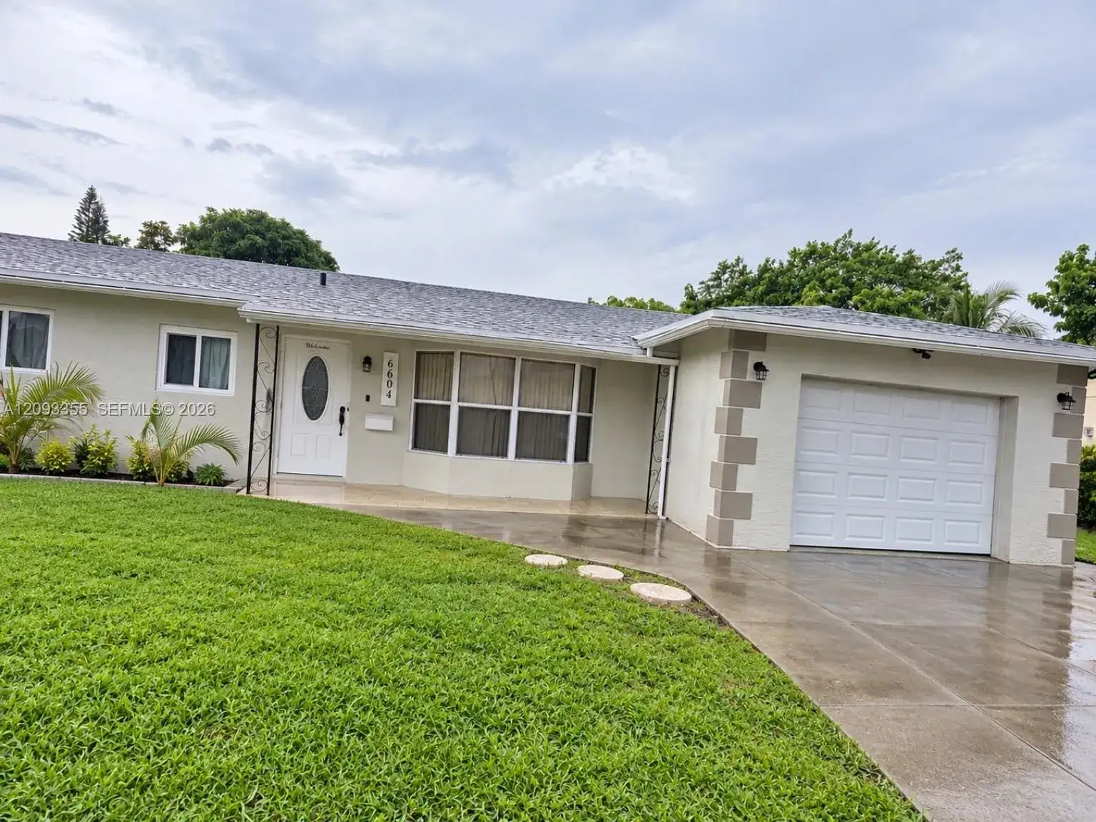 6604 Boulevard Of Champions, North Lauderdale FL 33068