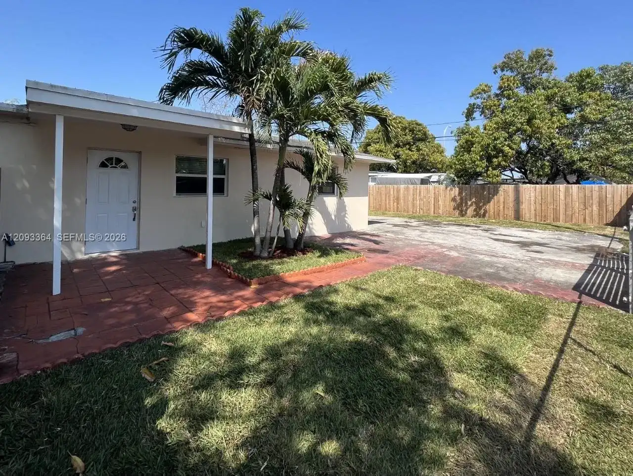 991 E 20th St, Hialeah FL 33013