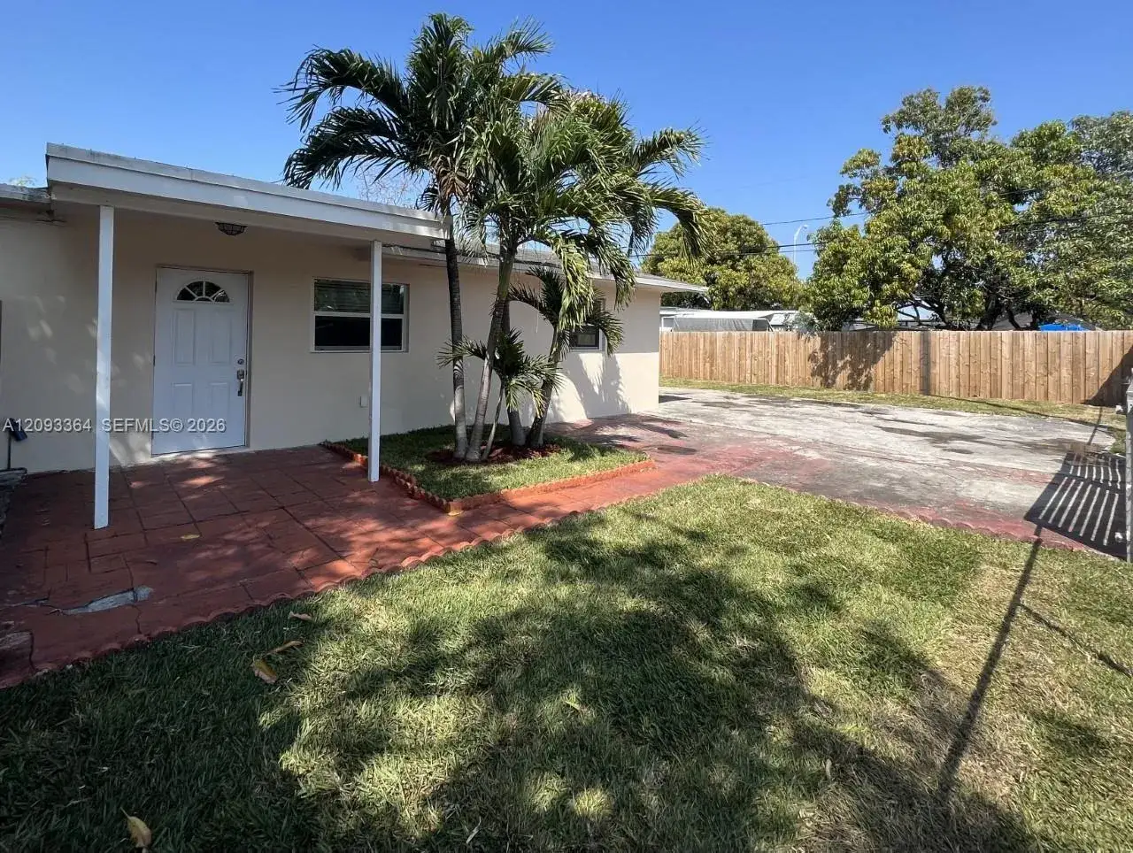 991 E 20th St, Hialeah FL 33013