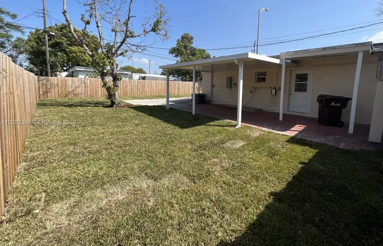 991 E 20th St, Hialeah FL 33013 photo 5