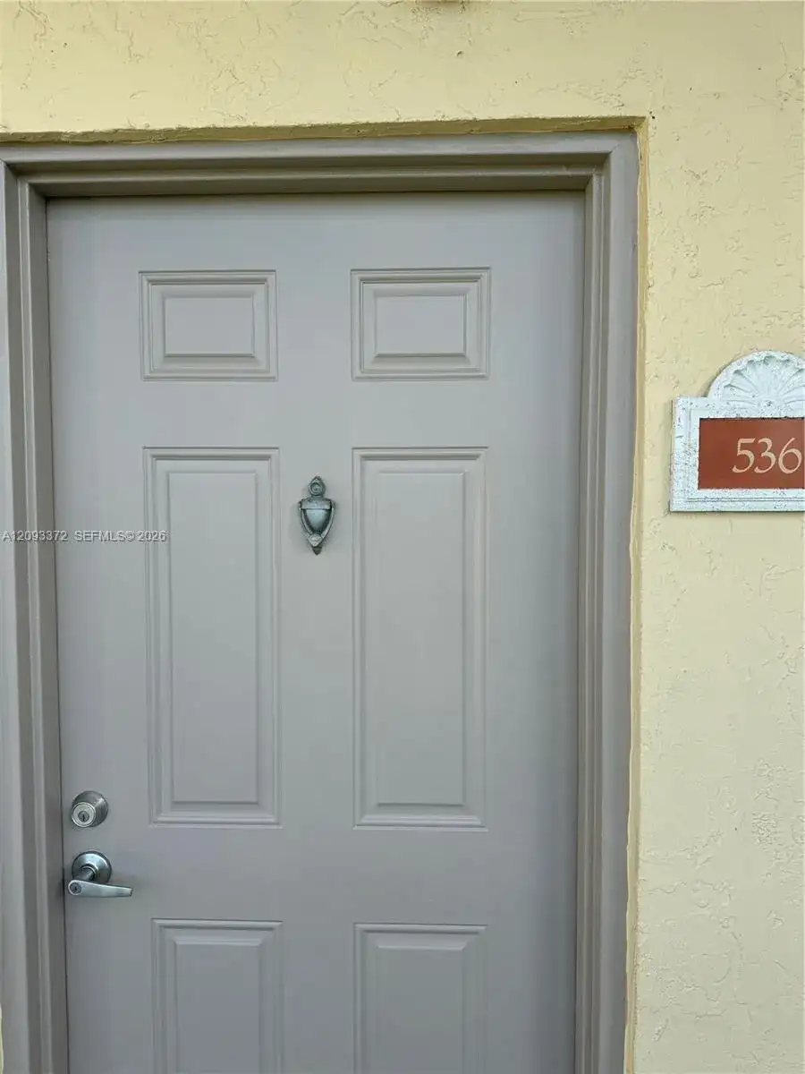8290 Lake Dr # 536, Doral FL 33166 photo 2