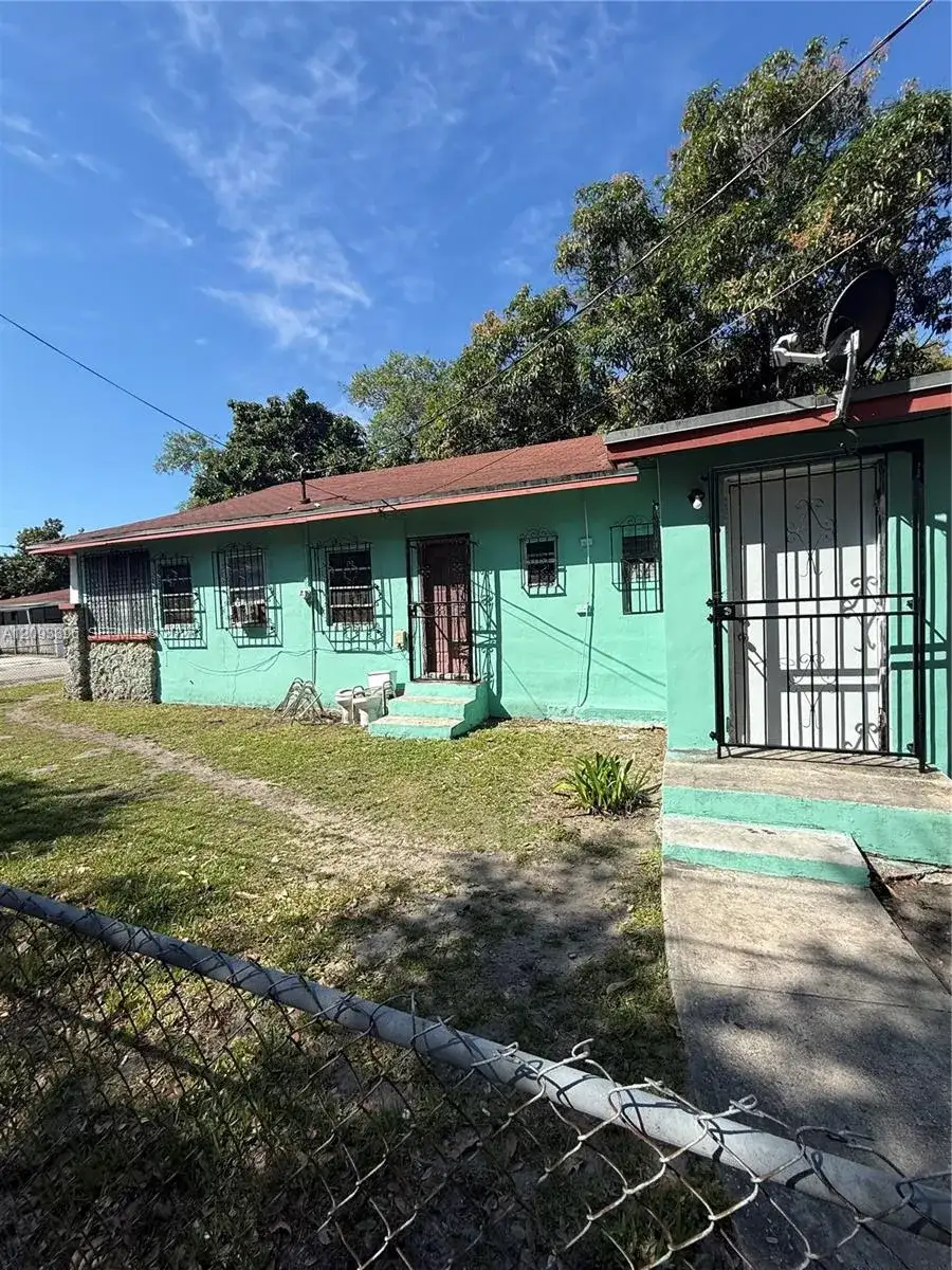 105 NW 58th St, Miami FL 33127 photo 2
