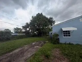 16000 NW 17th Ct, Miami Gardens FL 33054 photo 5