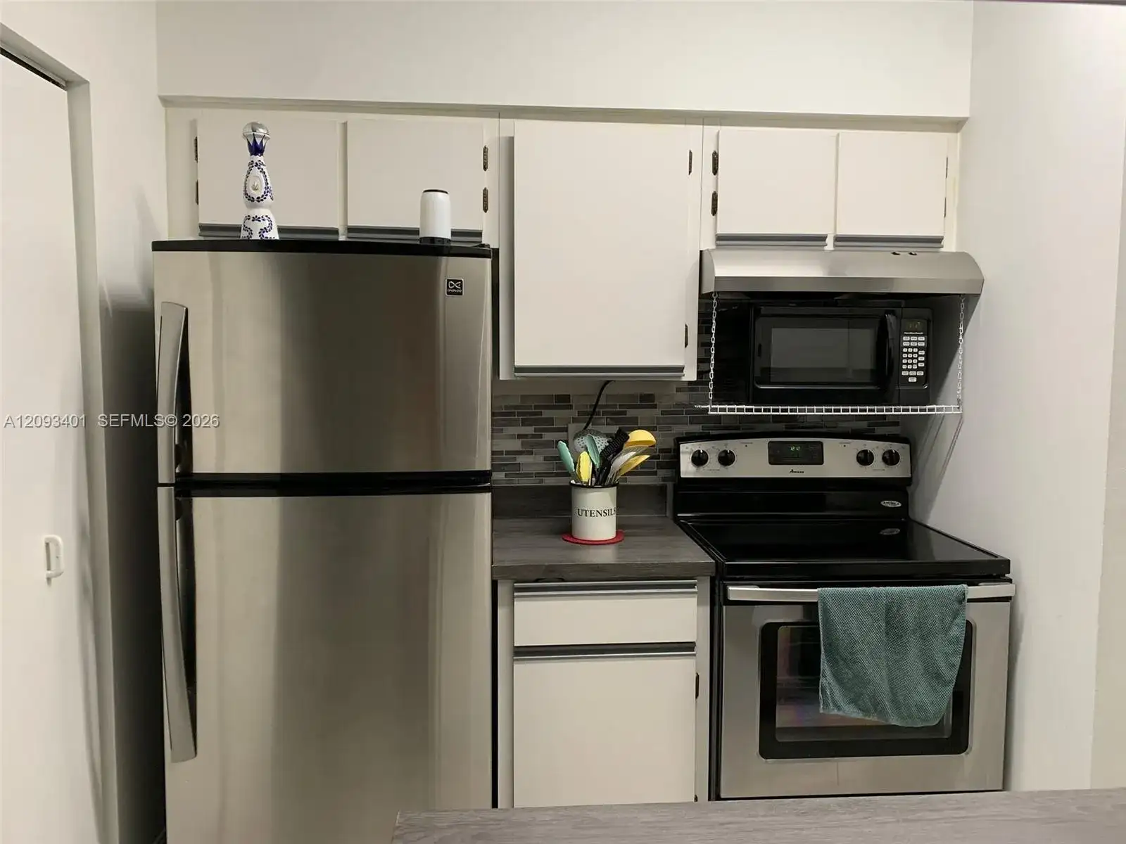 18342 NW 68th Ave # O, Hialeah FL 33015 photo 2