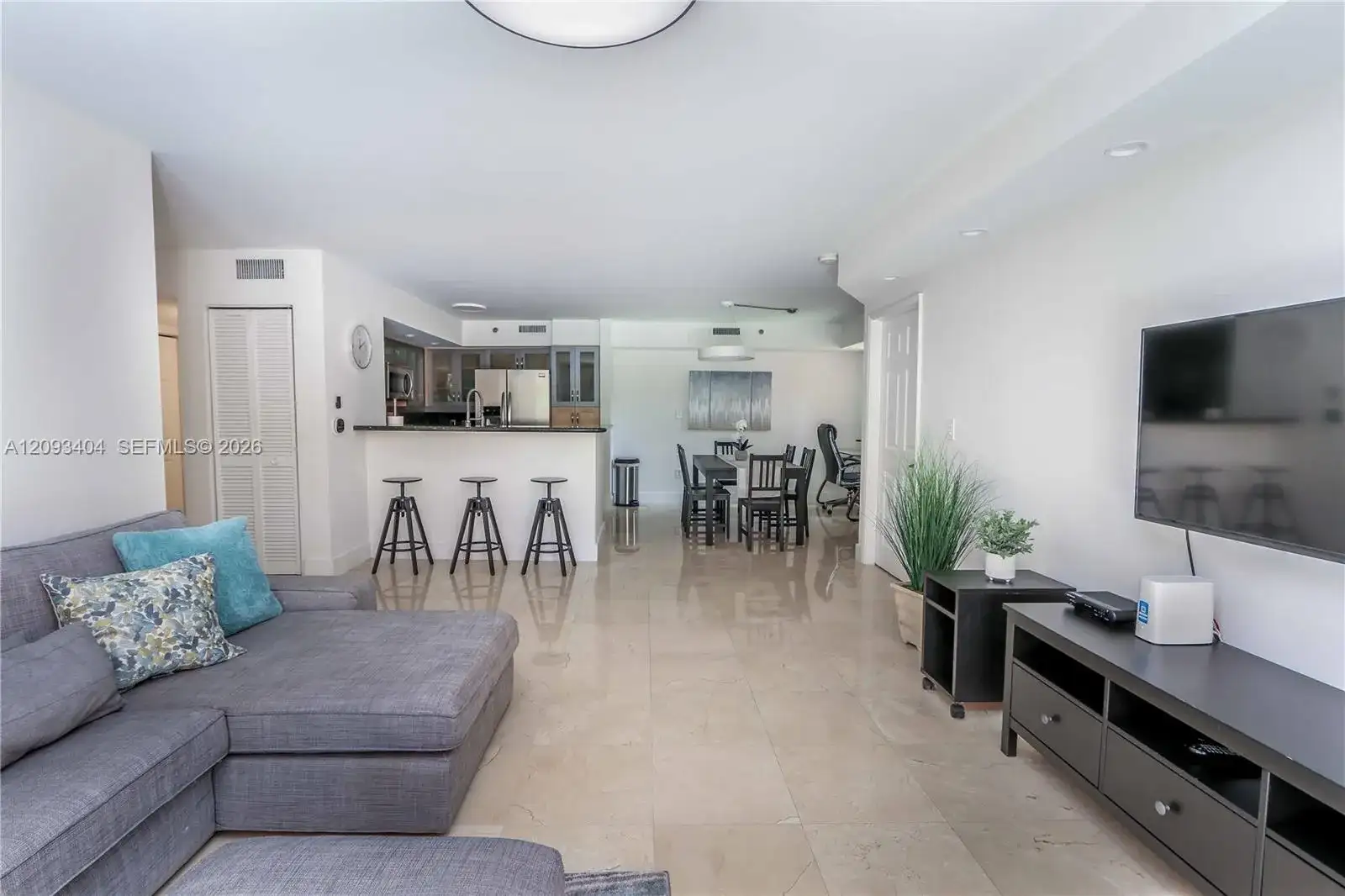 19555 E Country Club Dr # 8202, Aventura FL 33180 photo 5