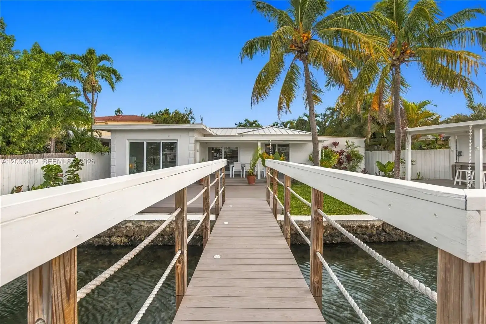 8533 Crespi Blvd, Miami Beach FL 33141 photo 2