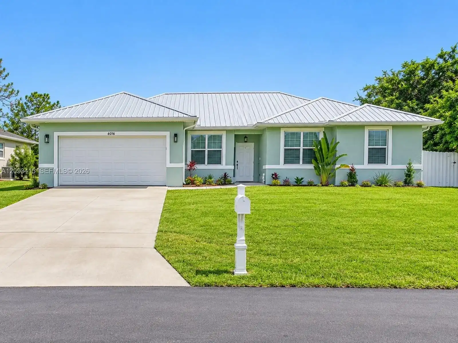 6016 W Joy ct, La Belle FL 33935