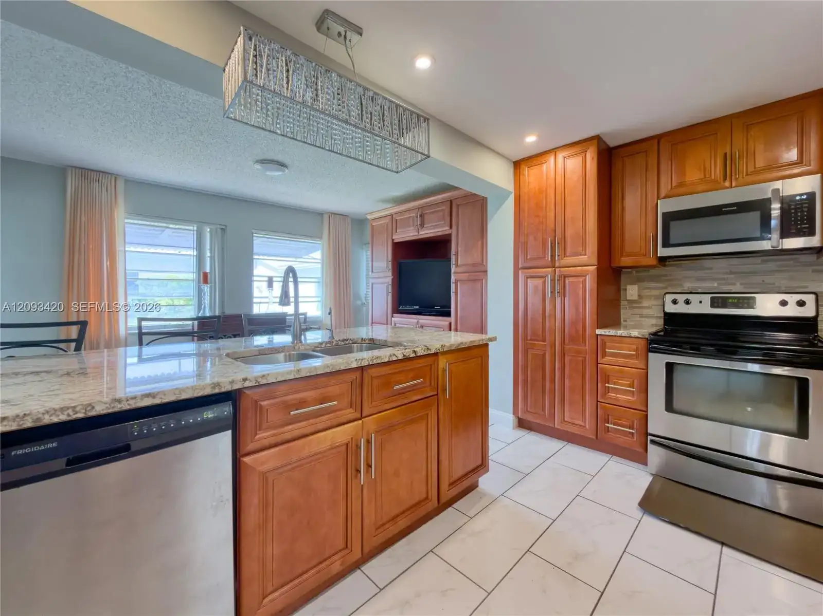 310 NW 25th Ct, Pompano Beach FL 33064 photo 5