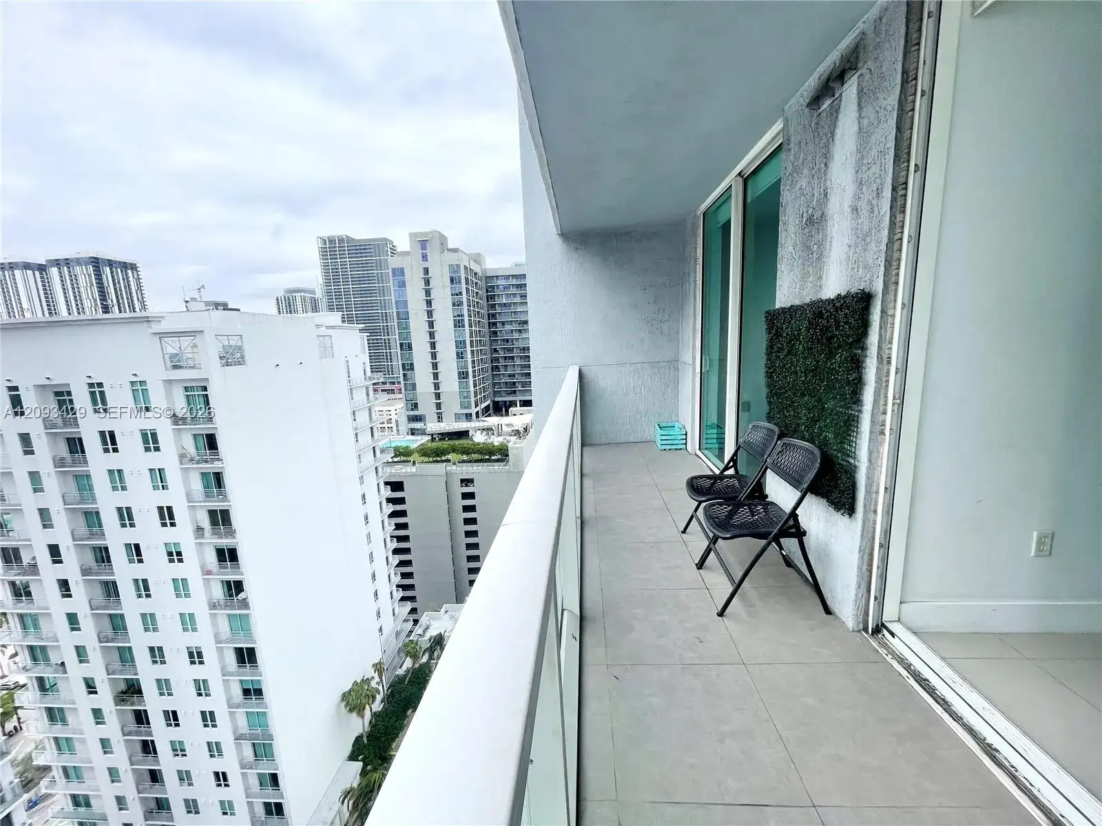 253 NE 2nd St # 2506, Miami FL 33132 photo 5