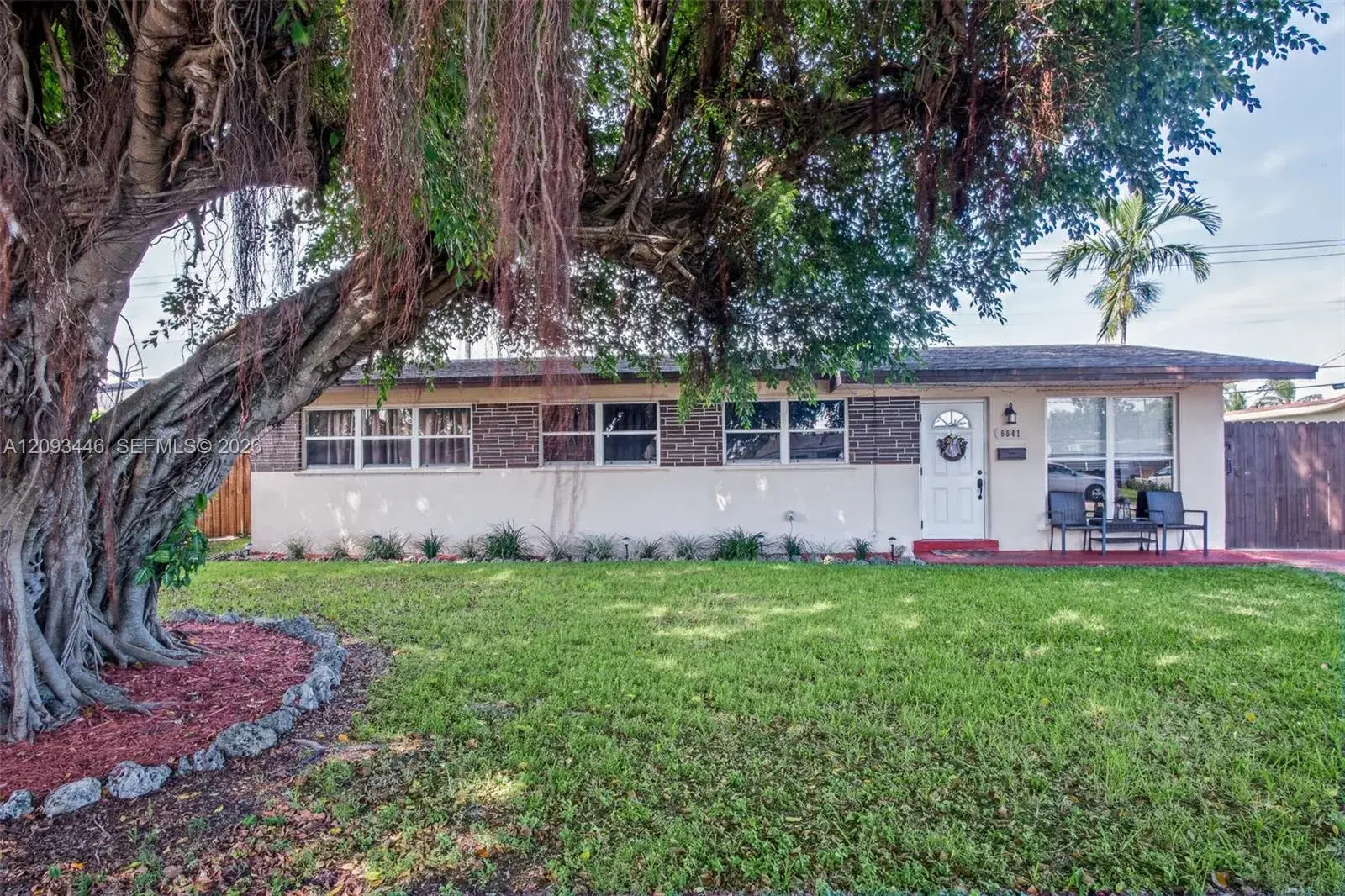 6641 Fillmore St, Hollywood FL 33024