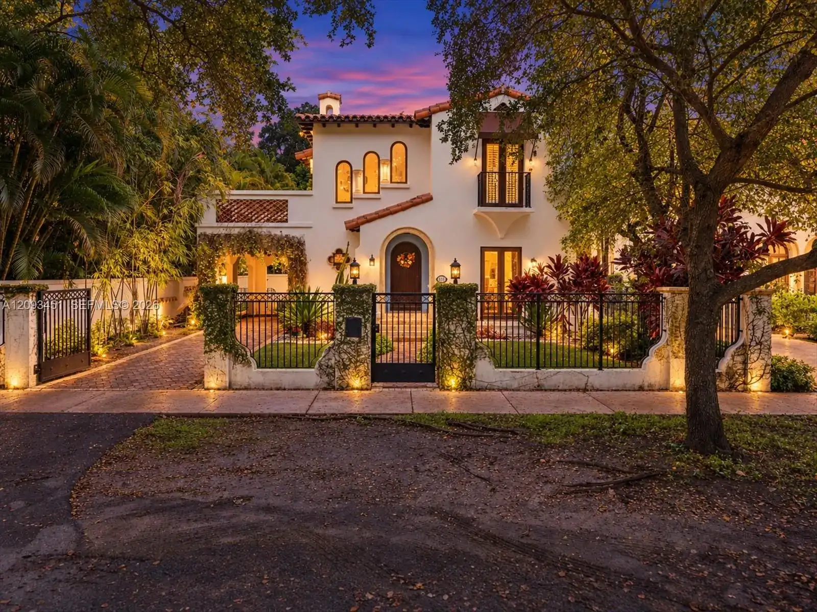 421 Sarto Ave, Coral Gables FL 33134 photo 2