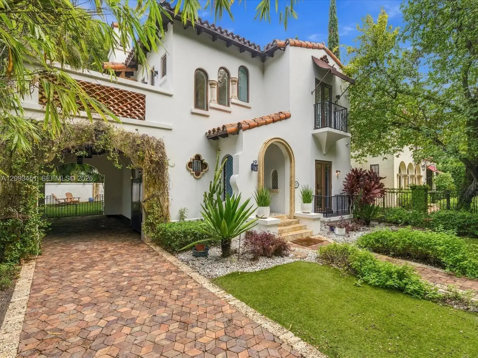 421 Sarto Ave, Coral Gables FL 33134 photo 5
