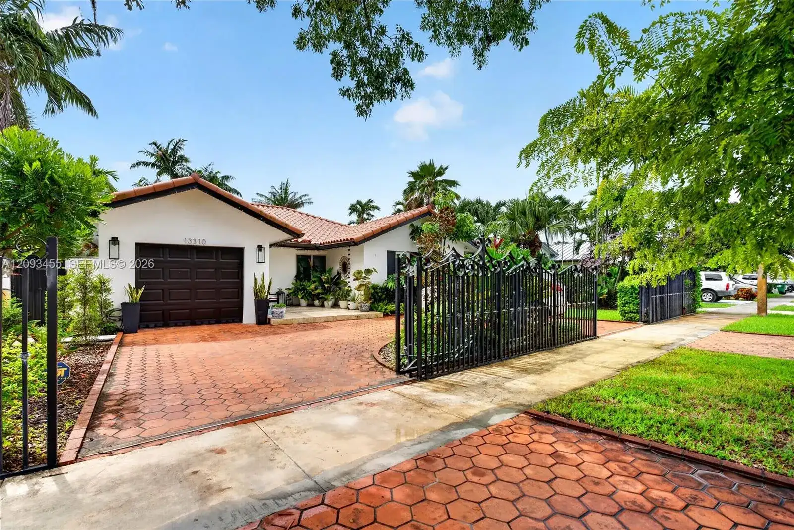 13310 NW 8th St, Miami FL 33182 photo 3