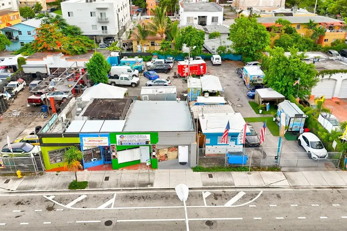 1523 W Flagler St, Miami FL 33135