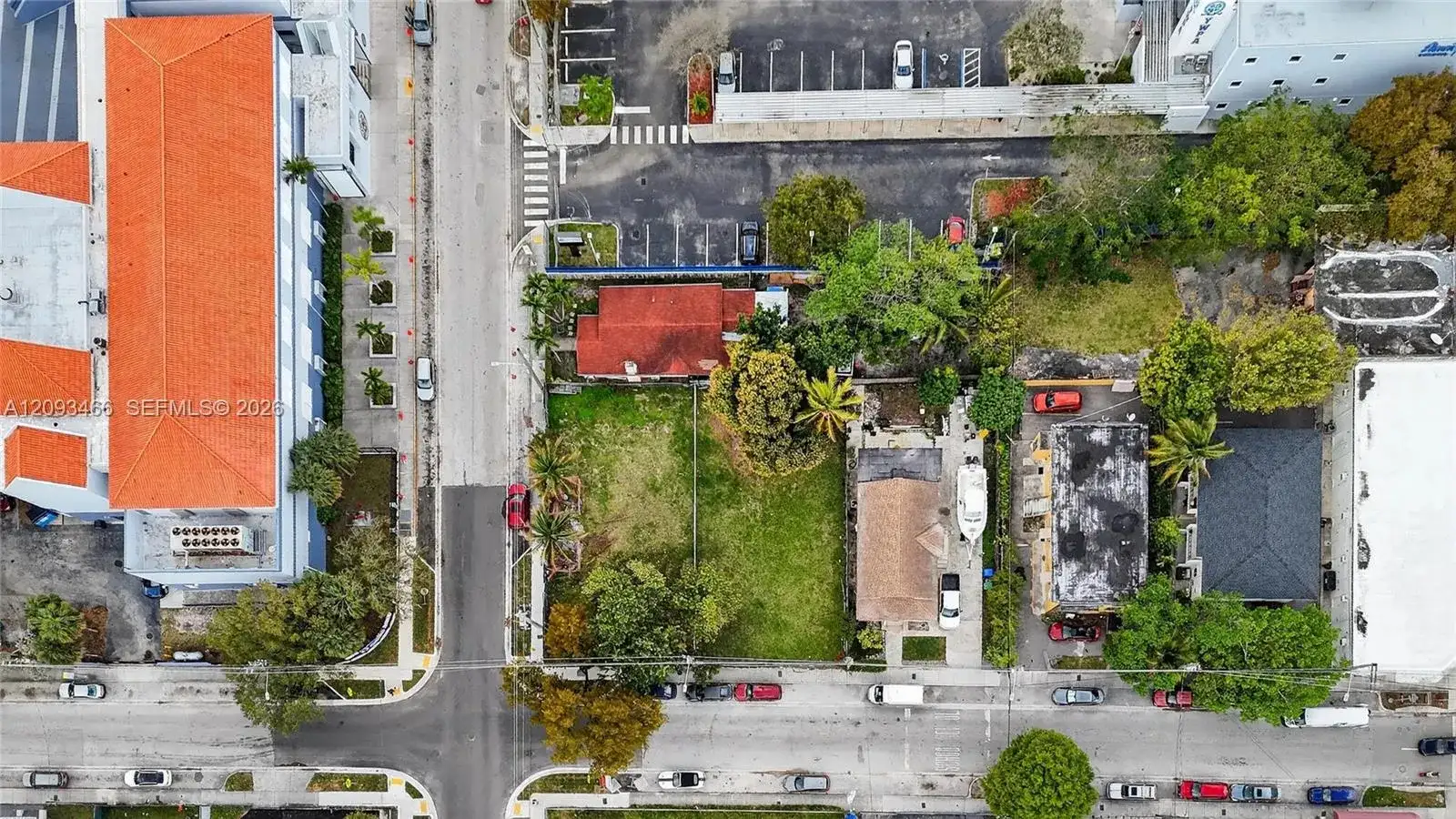136 SW 11th Ave, Miami FL 33130 photo 3