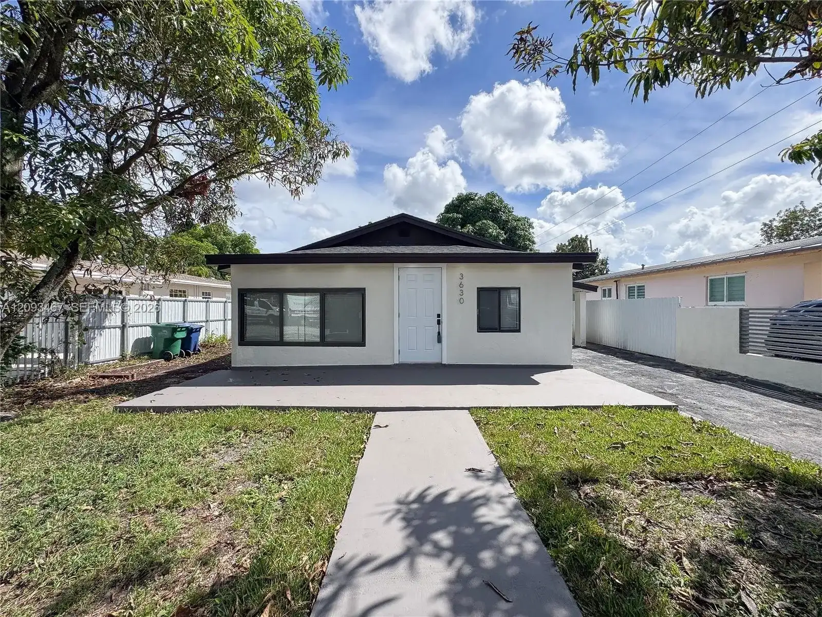 3630 NW 98th St, Miami FL 33147