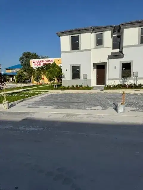 1037 NW 1 ave # D, Florida City FL 33034 photo 3