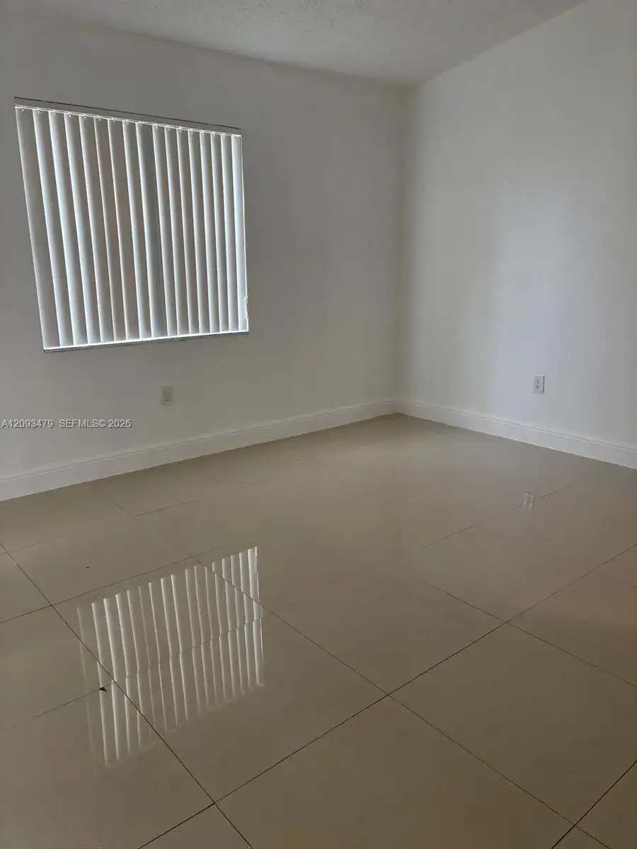 815 NE 213th Ter # 04, Miami FL 33179 photo 3