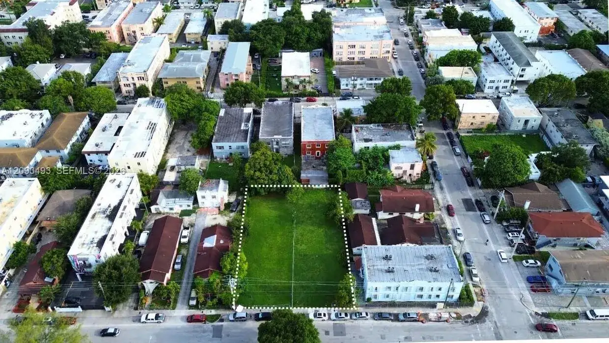 972 SW 3rd St, Miami FL 33130 photo 2