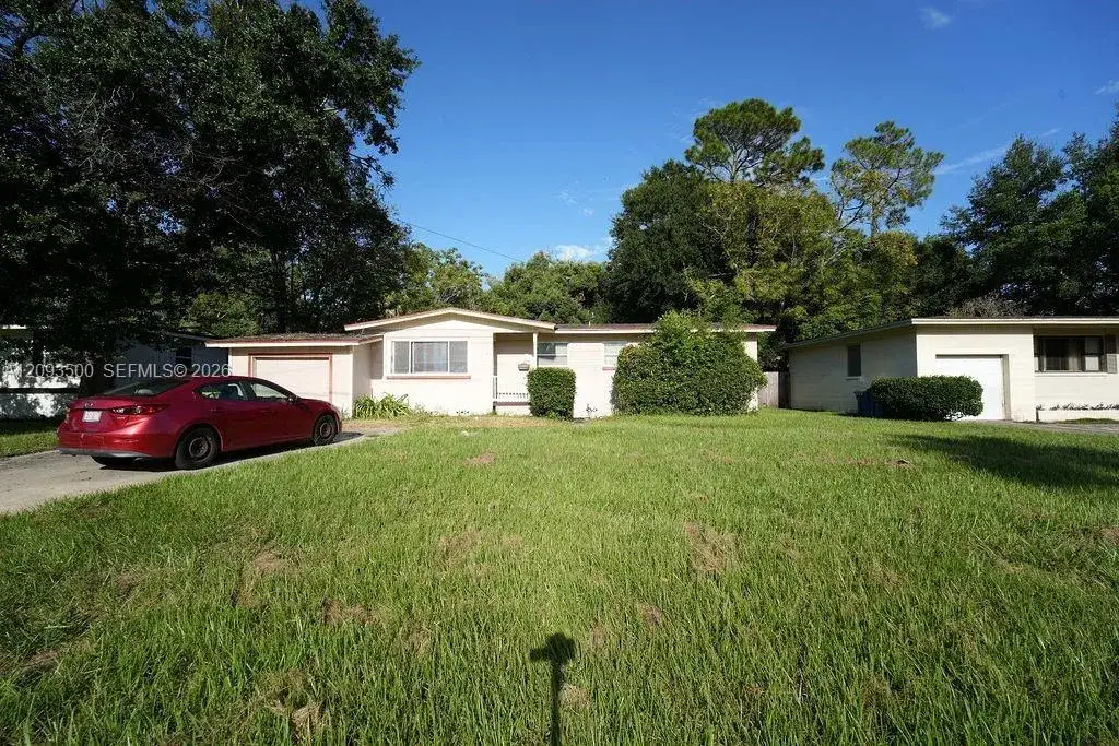 3511 CESERY BLVD, Jacksonville FL 32277