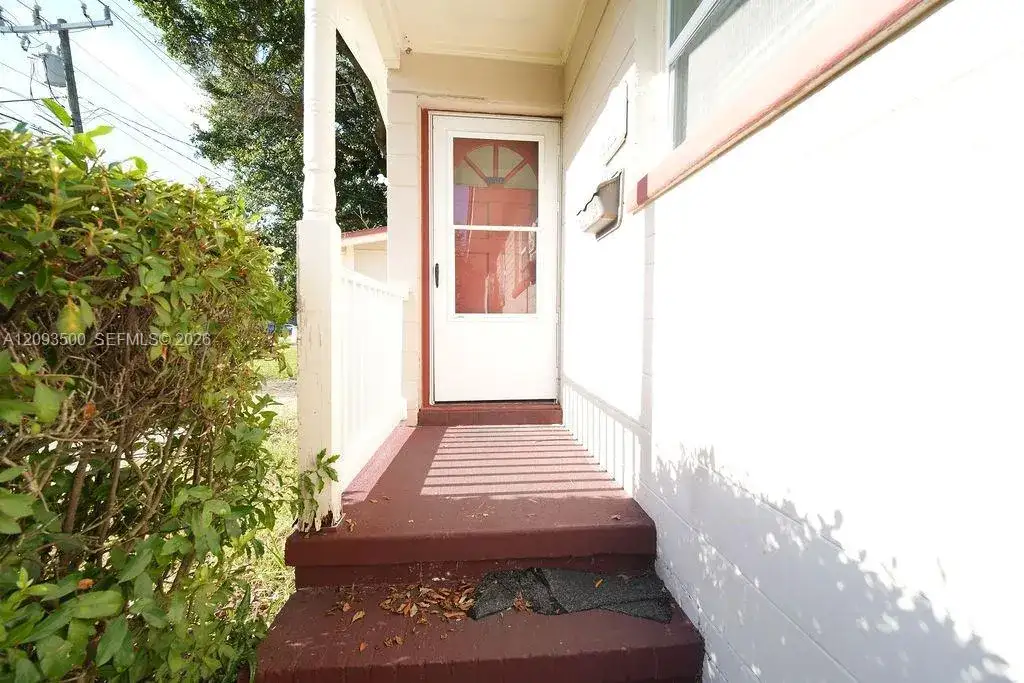 3511 CESERY BLVD, Jacksonville FL 32277 photo 4