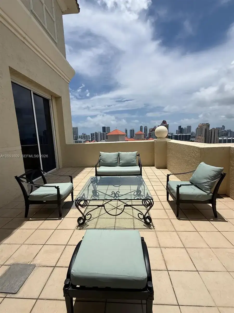 19501 W Country Club Dr # 03, Aventura FL 33180 photo 2